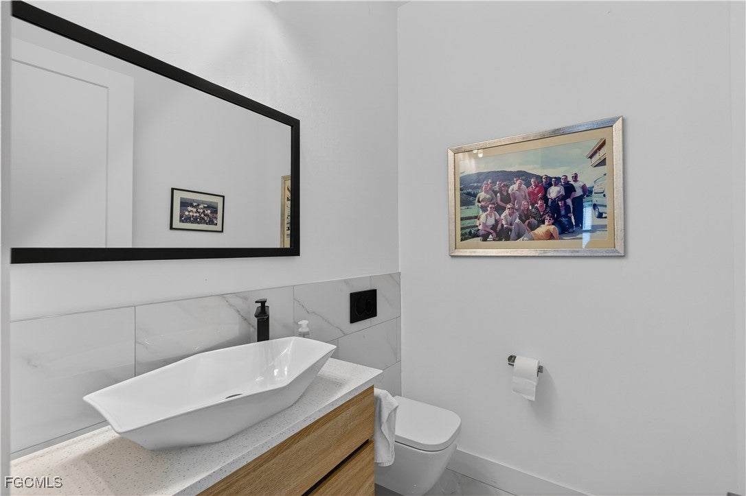 Cape Coral, Florida, 33991, United States, 5 Bedrooms Bedrooms, ,6 BathroomsBathrooms,Residential,Active,1994953