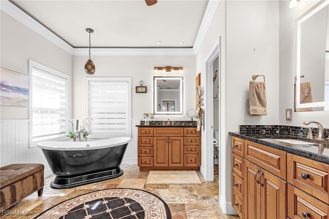 Fort Myers, Florida, 33912, United States, 3 Bedrooms Bedrooms, ,3 BathroomsBathrooms,Residential,Active,2015479