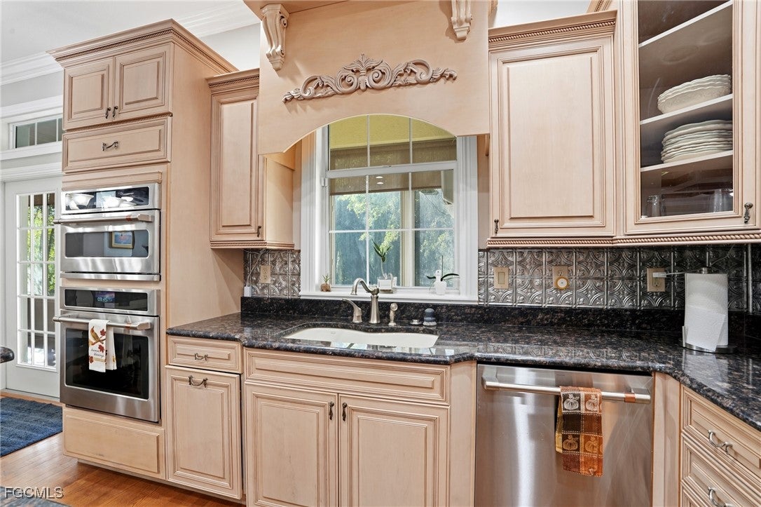 Fort Myers, Florida, 33912, United States, 4 Bedrooms Bedrooms, ,4 BathroomsBathrooms,Residential,Active,1964491