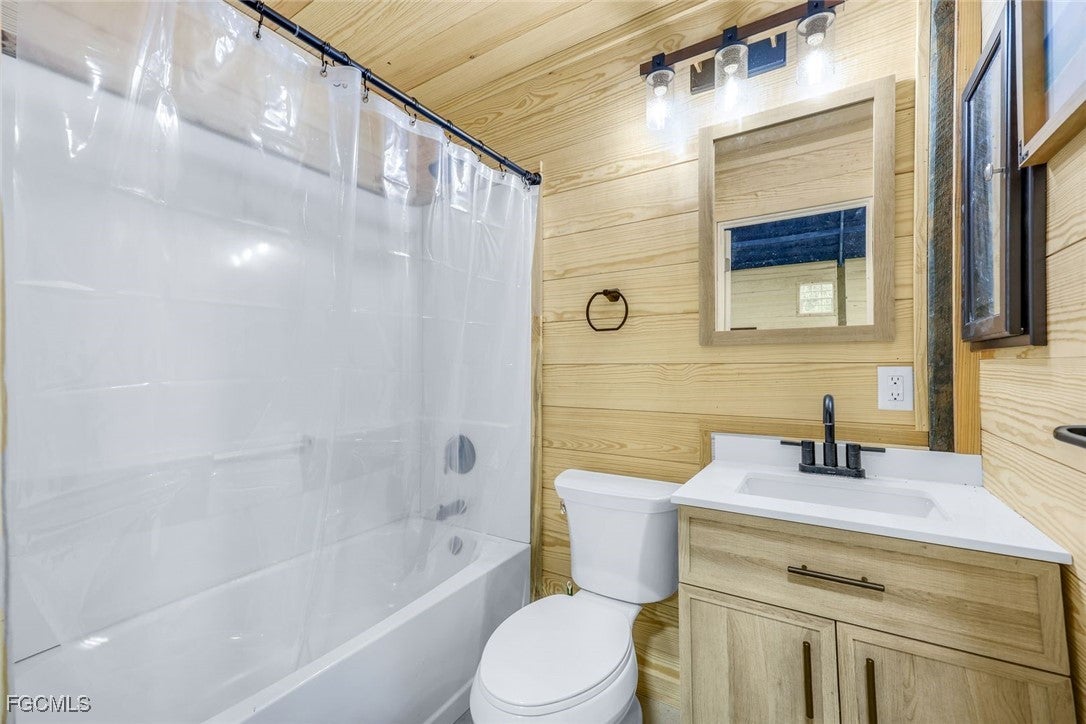 Alva, Florida, 33920, United States, 1 Bedroom Bedrooms, ,1 BathroomBathrooms,Residential,Active,1936413