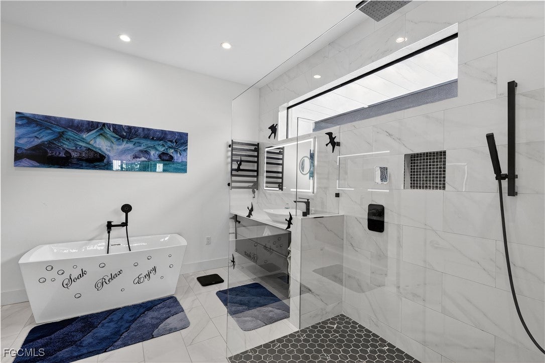 Cape Coral, Florida, 33991, United States, 5 Bedrooms Bedrooms, ,6 BathroomsBathrooms,Residential,Active,1994953