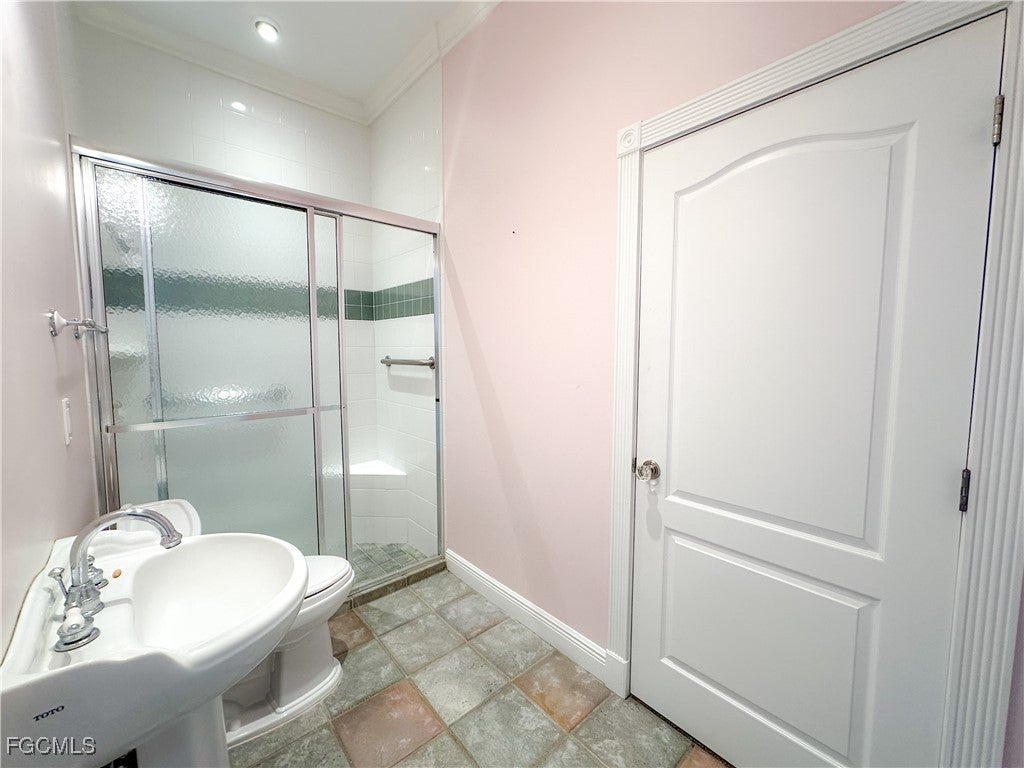 Alva, Florida, 33920, United States, 5 Bedrooms Bedrooms, ,5 BathroomsBathrooms,Residential,Active,1988720