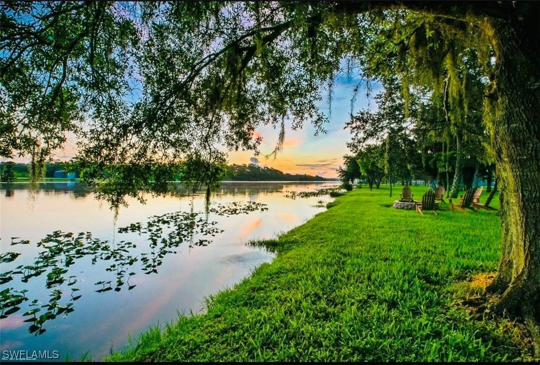 Alva, Florida, 33920, United States, 4 Bedrooms Bedrooms, ,5 BathroomsBathrooms,Residential,Active,1764865