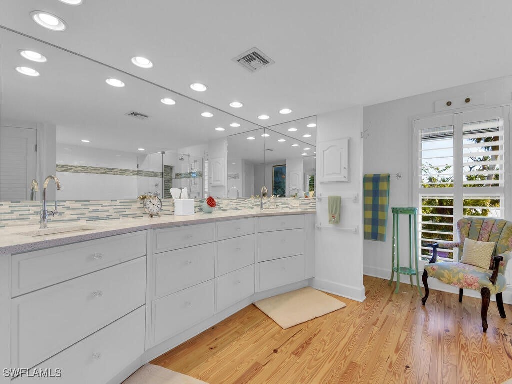 Bokeelia, Florida, 33922, United States, ,4 BathroomsBathrooms,Residential,Active,1786815