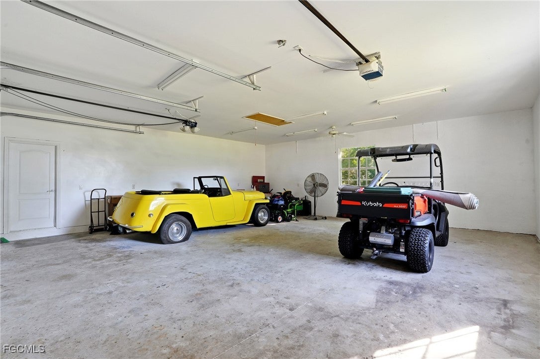 Fort Myers, Florida, 33912, United States, 4 Bedrooms Bedrooms, ,4 BathroomsBathrooms,Residential,Active,1964491