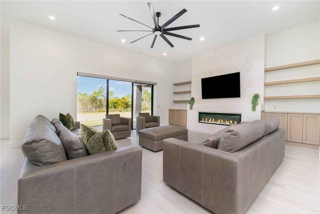 Cape Coral, Florida, 33993, United States, 5 Bedrooms Bedrooms, ,5 BathroomsBathrooms,Residential,Active,1989762