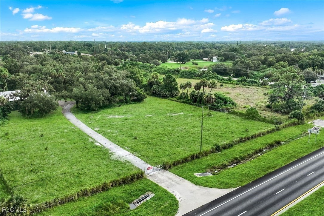 Alva, Florida, 33920, United States, 1 Bedroom Bedrooms, ,1 BathroomBathrooms,Residential,Active,1936413