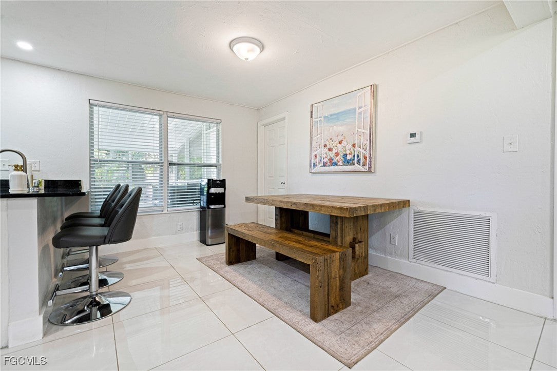 Alva, Florida, 33920, United States, 6 Bedrooms Bedrooms, ,4 BathroomsBathrooms,Residential,Active,2010171