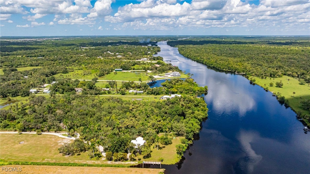 Alva, Florida, 33920, United States, 6 Bedrooms Bedrooms, ,4 BathroomsBathrooms,Residential,Active,2010171