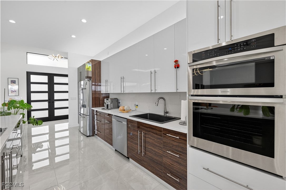 Cape Coral, Florida, 33991, United States, 5 Bedrooms Bedrooms, ,6 BathroomsBathrooms,Residential,Active,1994953