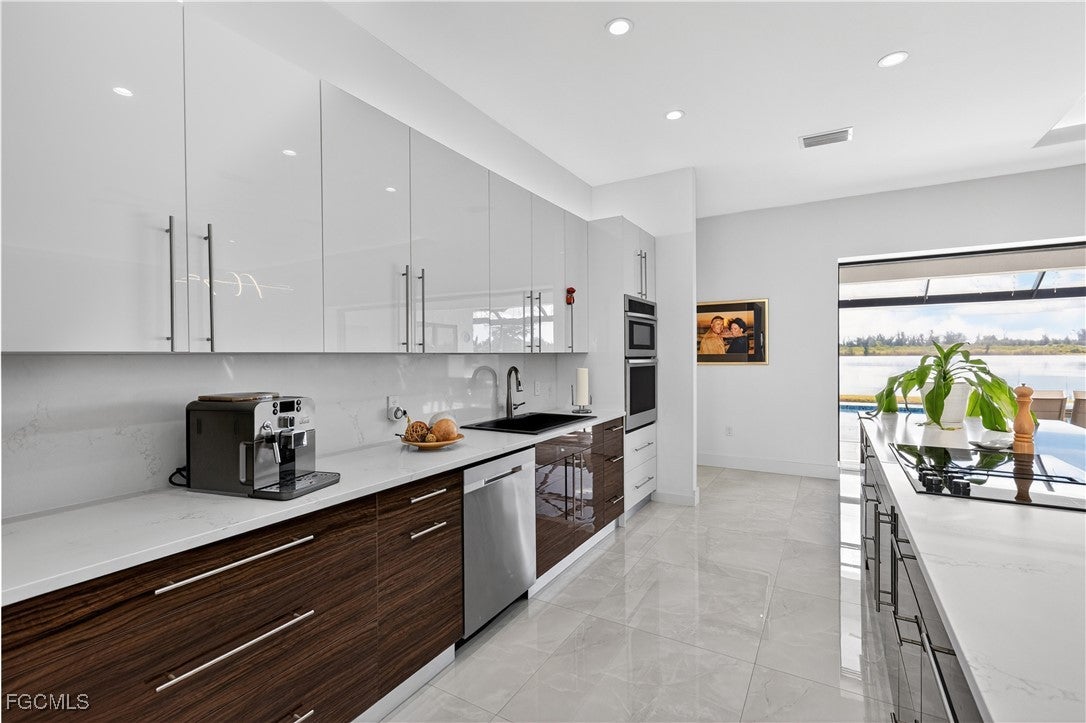 Cape Coral, Florida, 33991, United States, 5 Bedrooms Bedrooms, ,6 BathroomsBathrooms,Residential,Active,1994953