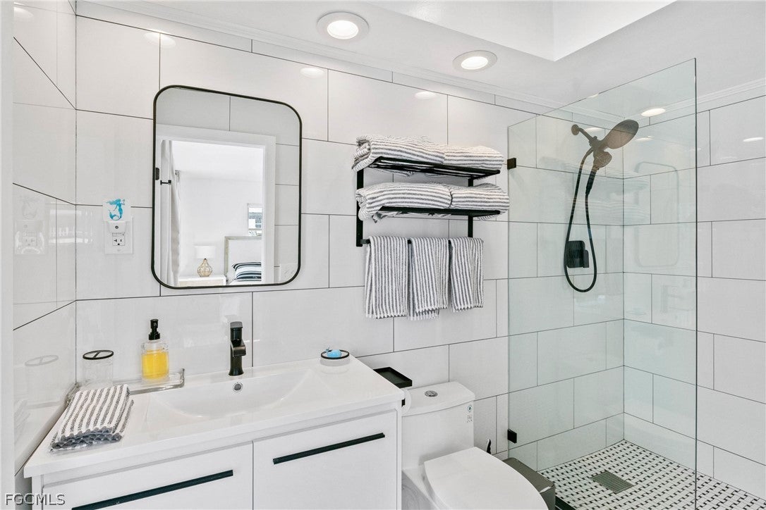 Cape Coral, Florida, 33904, United States, 4 Bedrooms Bedrooms, ,3 BathroomsBathrooms,Residential,Active,2018176