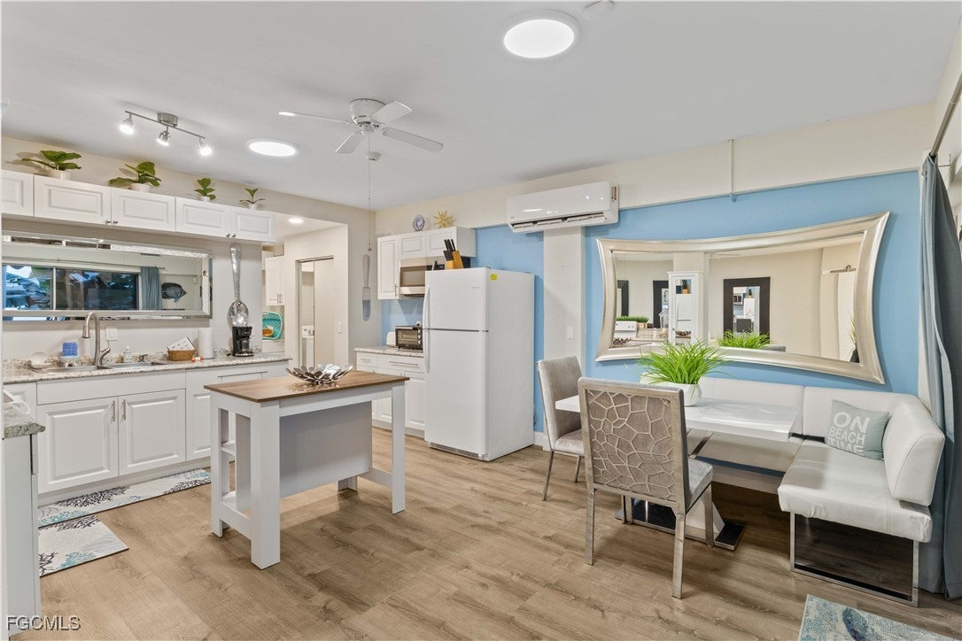 St. James City, Florida, 33956, United States, 4 Bedrooms Bedrooms, ,3 BathroomsBathrooms,Residential,Active,1986907