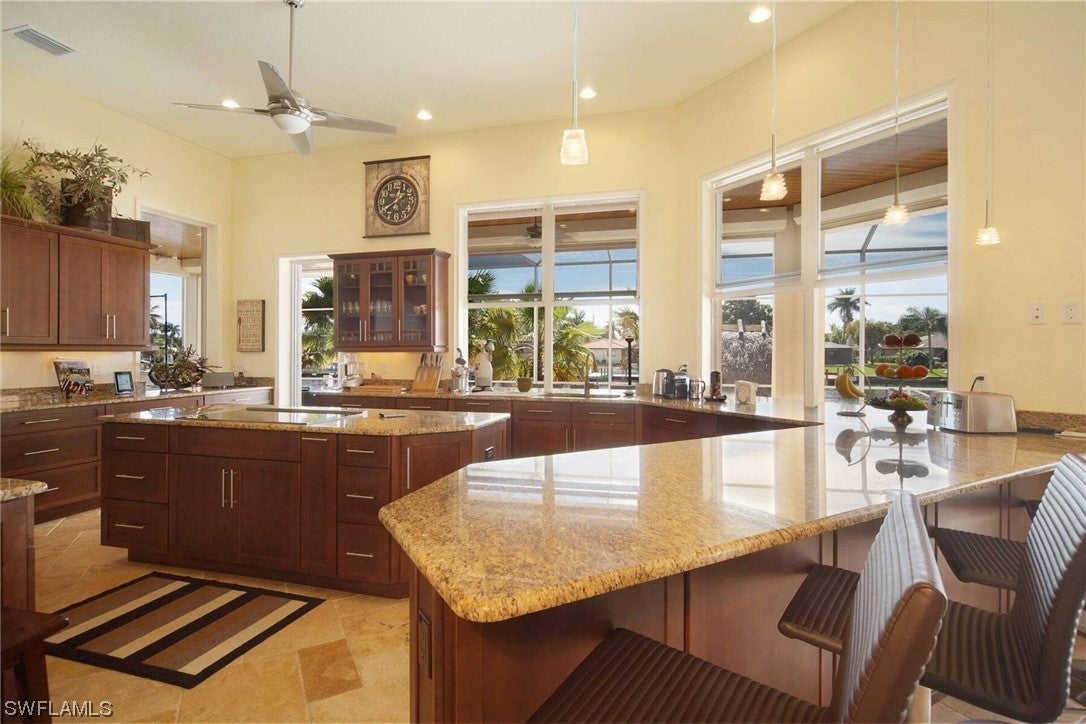 Cape Coral, Florida, 33904, United States, ,5 BathroomsBathrooms,Residential,Active,1704827