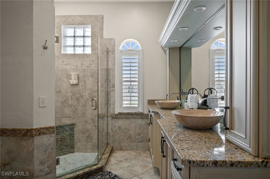Cape Coral, Florida, 33904, United States, 5 Bedrooms Bedrooms, ,5 BathroomsBathrooms,Residential,Active,1905071