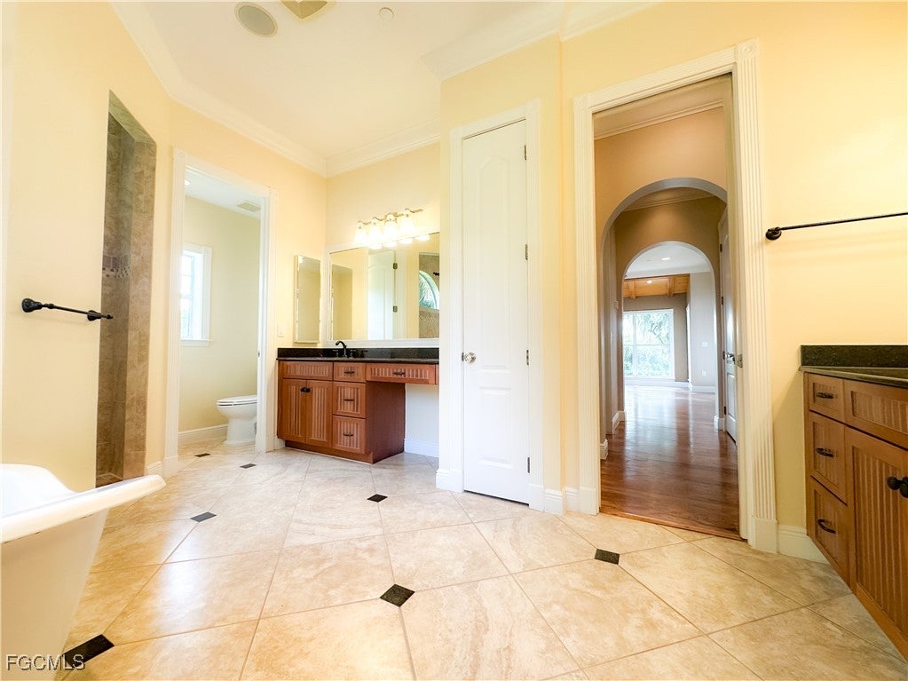 Alva, Florida, 33920, United States, 5 Bedrooms Bedrooms, ,5 BathroomsBathrooms,Residential,Active,1988720