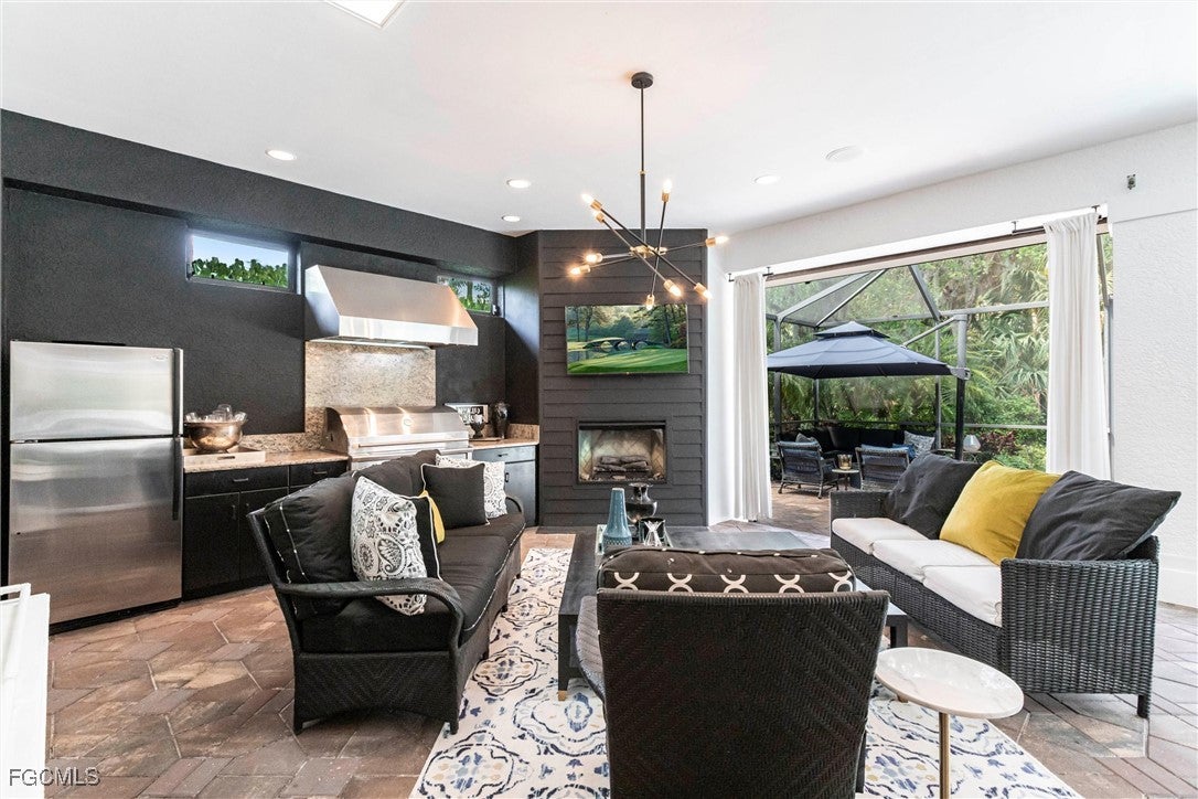 Fort Myers, Florida, 33905, United States, 3 Bedrooms Bedrooms, ,4 BathroomsBathrooms,Residential,Active,1969769