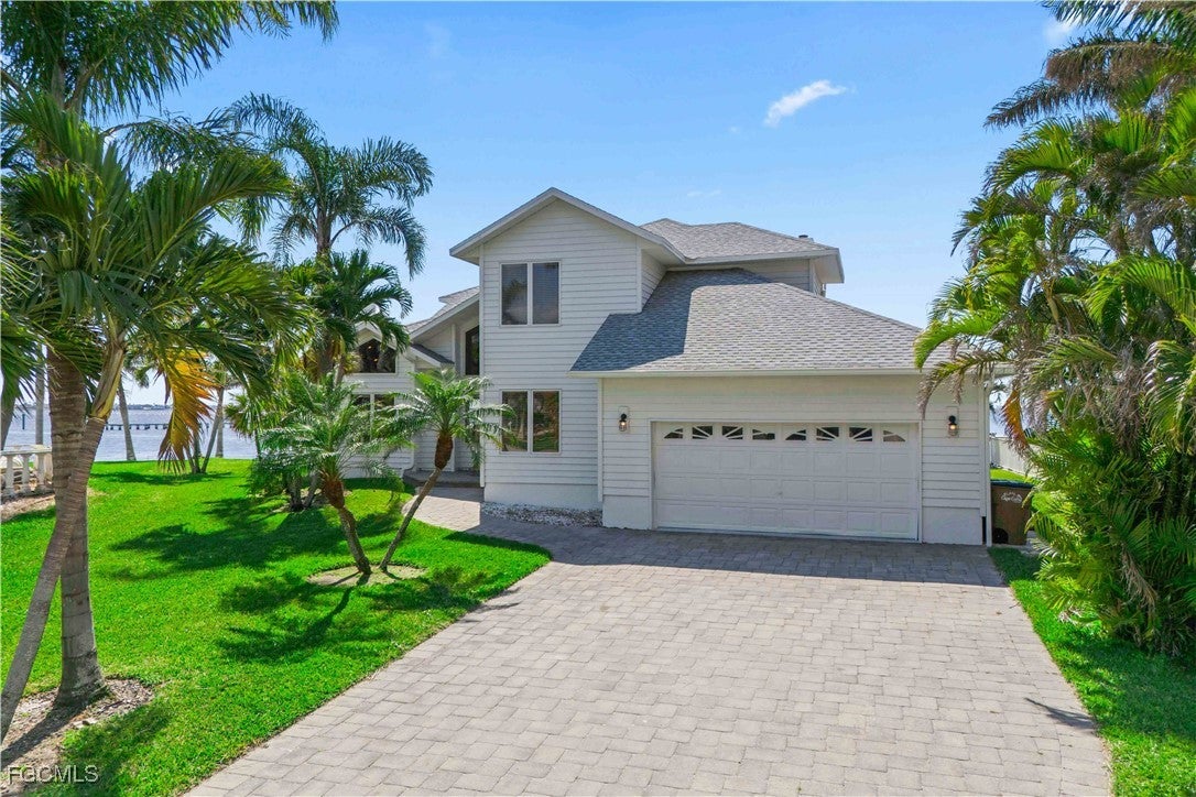 Cape Coral, Florida, 33904, United States, 4 Bedrooms Bedrooms, ,3 BathroomsBathrooms,Residential,Active,1945195