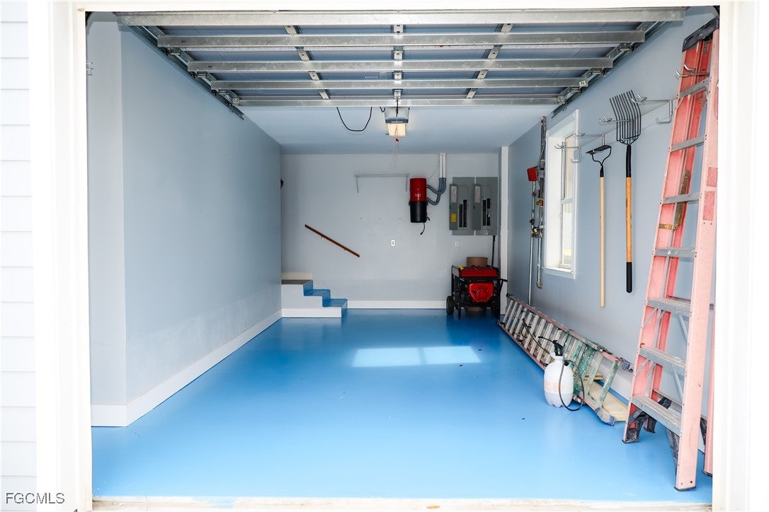 Alva, Florida, 33920, United States, 5 Bedrooms Bedrooms, ,5 BathroomsBathrooms,Residential,Active,1988720