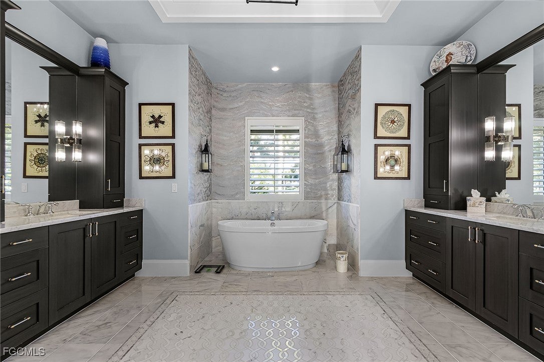 Miromar Lakes, Florida, 33913, United States, 4 Bedrooms Bedrooms, ,6 BathroomsBathrooms,Residential,Active,2010922