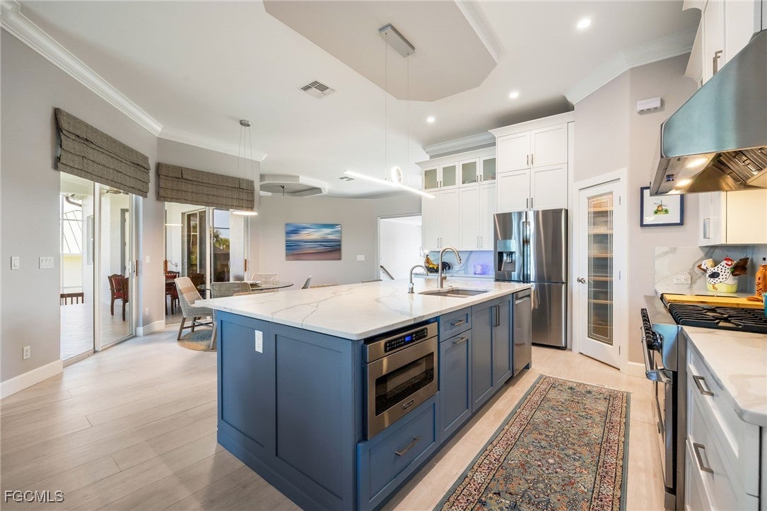 Sanibel, Florida, 33957, United States, 3 Bedrooms Bedrooms, ,5 BathroomsBathrooms,Residential,Active,1922536