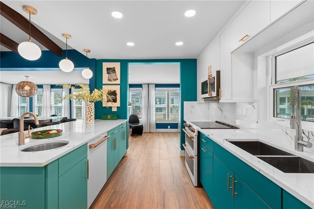 Fort Myers Beach, Florida, 33931, United States, 3 Bedrooms Bedrooms, ,3 BathroomsBathrooms,Residential,Active,1945460