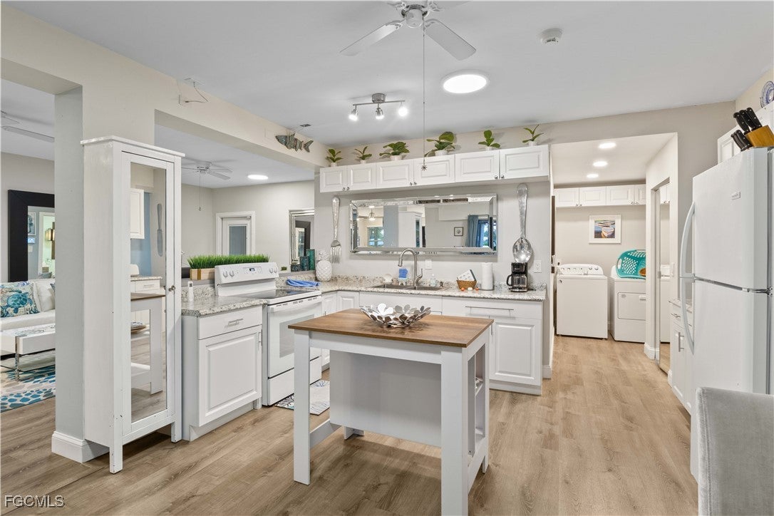 St. James City, Florida, 33956, United States, 4 Bedrooms Bedrooms, ,3 BathroomsBathrooms,Residential,Active,1986907