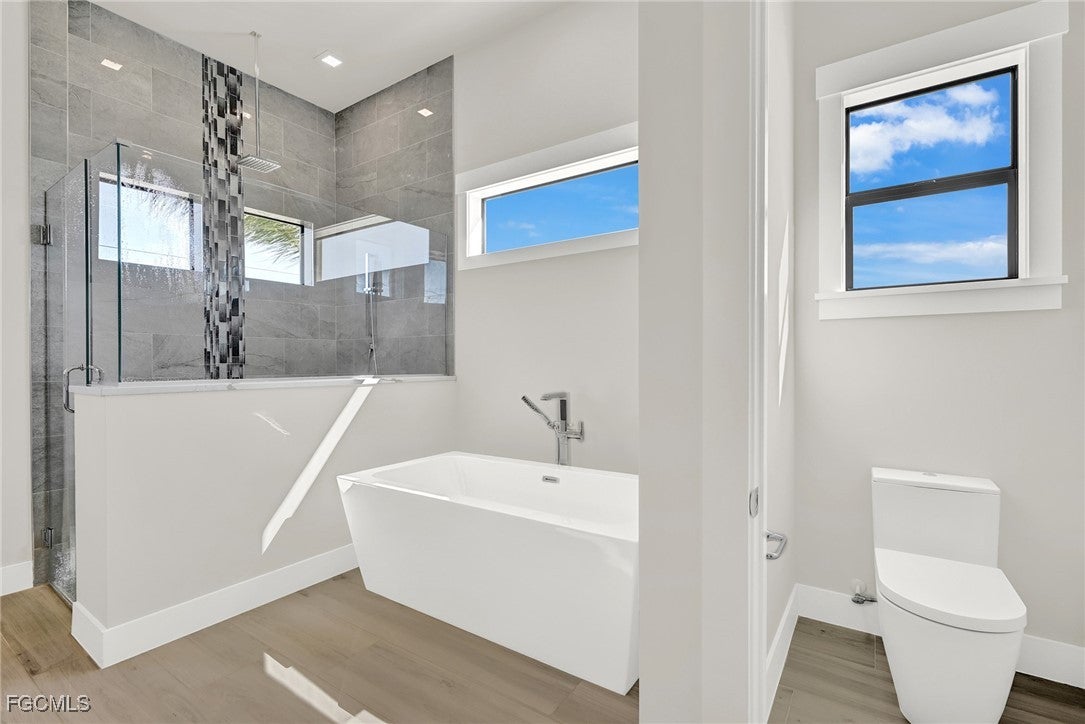 Cape Coral, Florida, 33993, United States, 4 Bedrooms Bedrooms, ,5 BathroomsBathrooms,Residential,Active,1903193