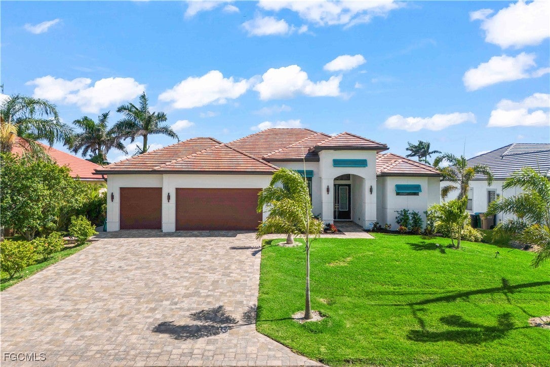 Cape Coral, Florida, 33914, United States, 4 Bedrooms Bedrooms, ,3 BathroomsBathrooms,Residential,Active,1899193