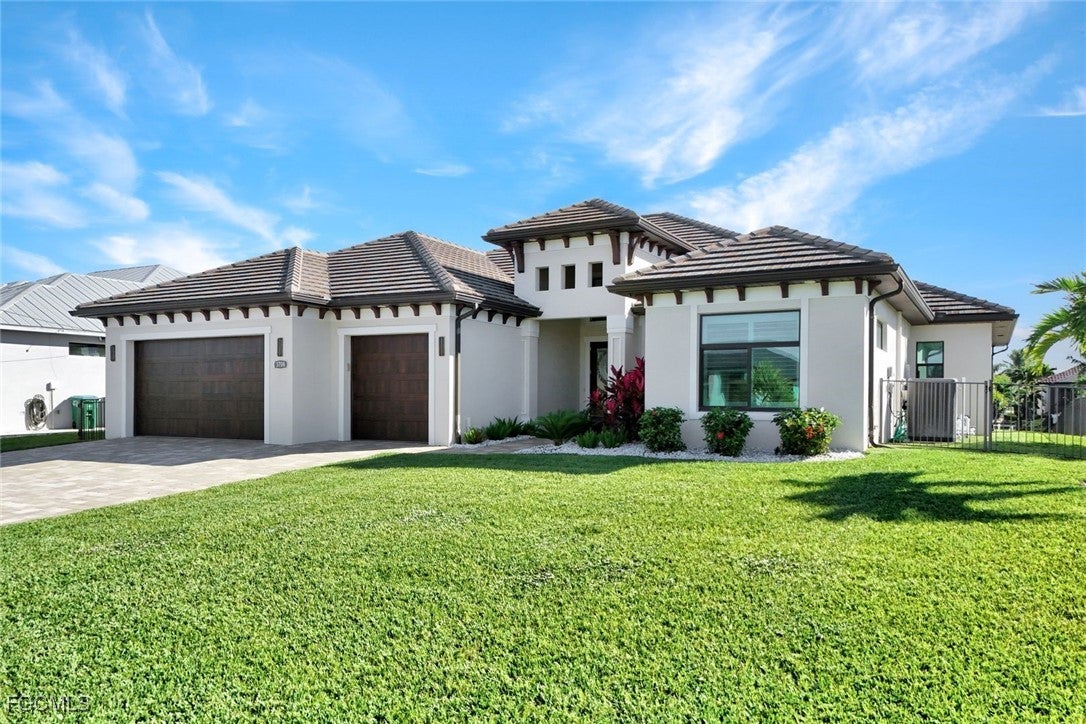 Cape Coral, Florida, 33993, United States, 3 Bedrooms Bedrooms, ,4 BathroomsBathrooms,Residential,Active,1987267