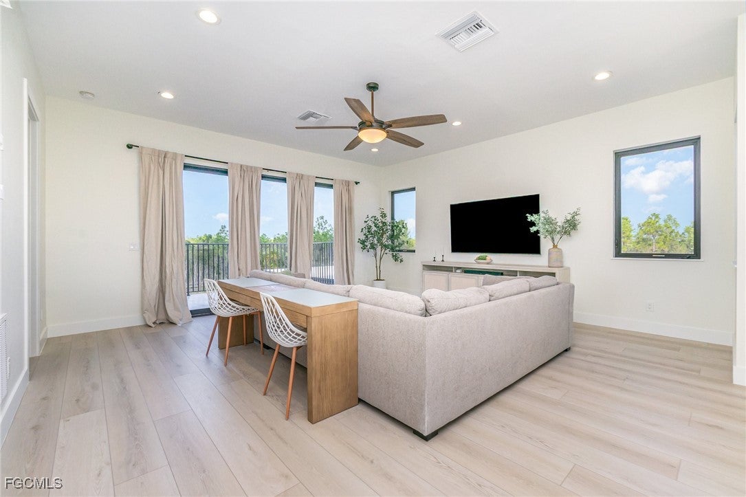 Cape Coral, Florida, 33993, United States, 5 Bedrooms Bedrooms, ,5 BathroomsBathrooms,Residential,Active,1989762