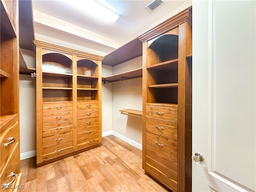 Alva, Florida, 33920, United States, 5 Bedrooms Bedrooms, ,5 BathroomsBathrooms,Residential,Active,1988720