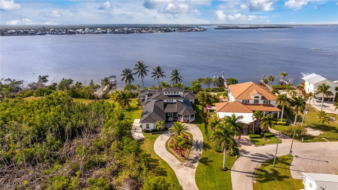 Matlacha, Florida, 33993, United States, 5 Bedrooms Bedrooms, ,5 BathroomsBathrooms,Residential,Active,2007225