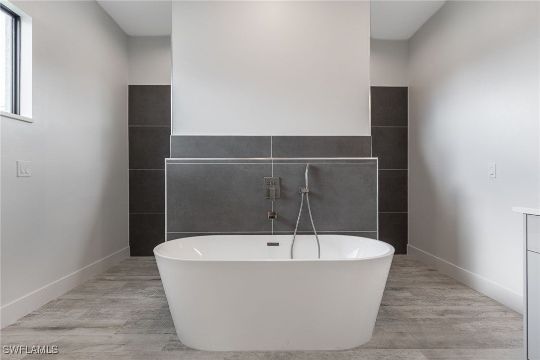 Cape Coral, Florida, 33990, United States, 3 Bedrooms Bedrooms, ,3 BathroomsBathrooms,Residential,Active,1877773