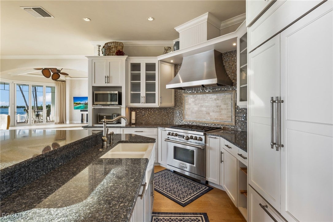 Matlacha, Florida, 33993, United States, 3 Bedrooms Bedrooms, ,5 BathroomsBathrooms,Residential,Active,2013670