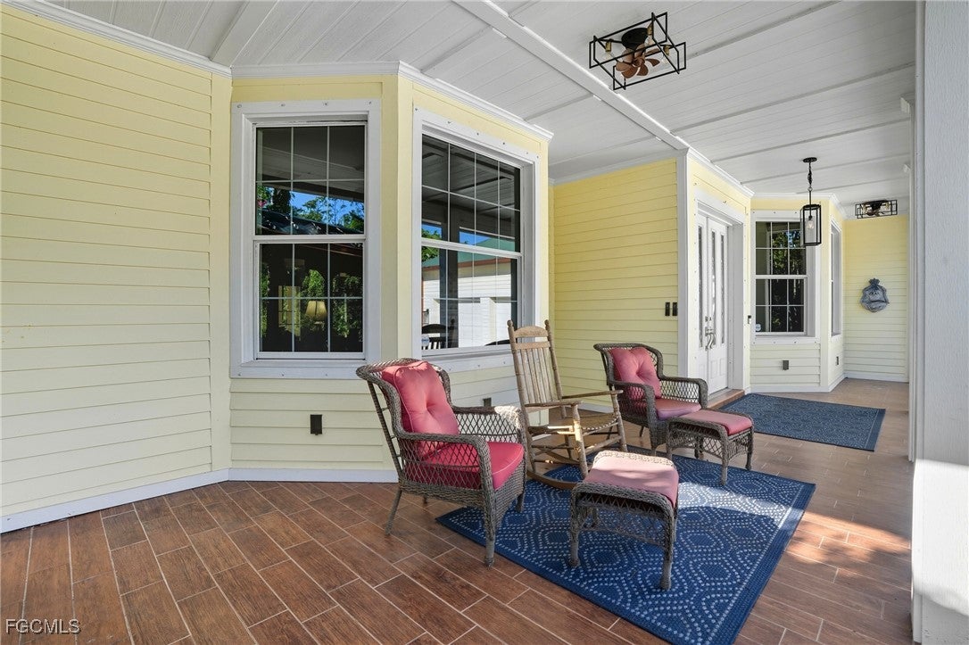 Fort Myers, Florida, 33912, United States, 4 Bedrooms Bedrooms, ,4 BathroomsBathrooms,Residential,Active,1964491