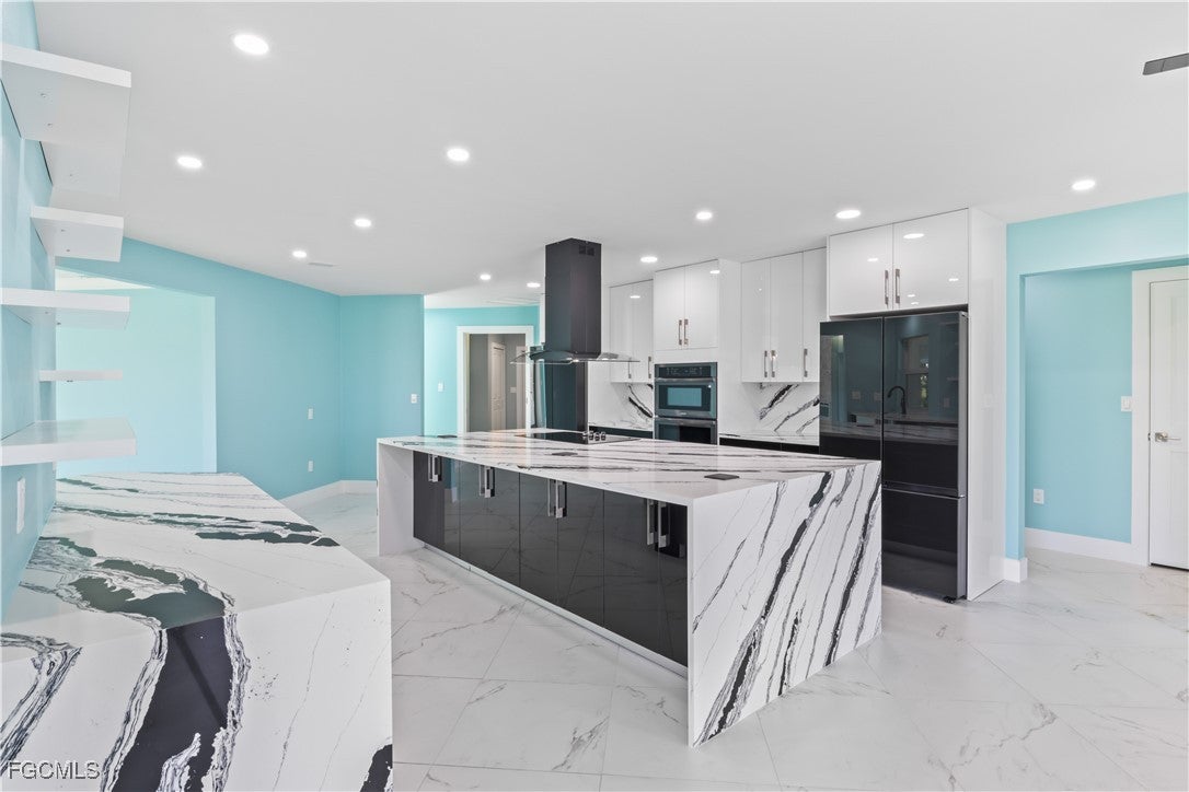 Sanibel, Florida, 33957, United States, 3 Bedrooms Bedrooms, ,3 BathroomsBathrooms,Residential,Active,1996280