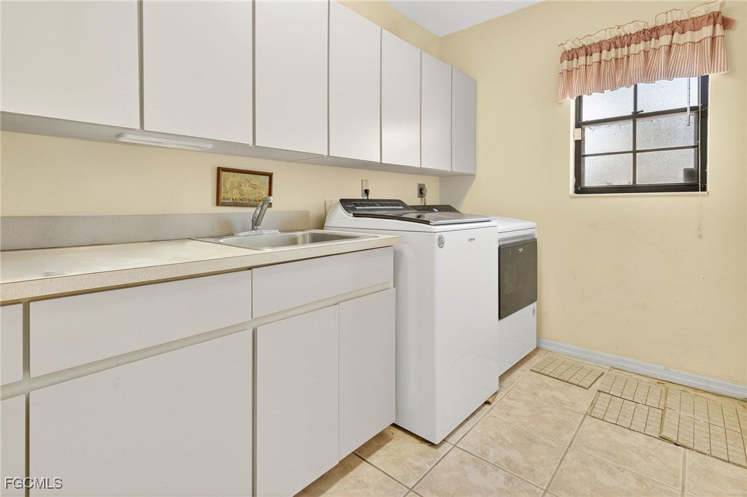 Fort Myers, Florida, 33908, United States, 5 Bedrooms Bedrooms, ,5 BathroomsBathrooms,Residential,Active,1919401