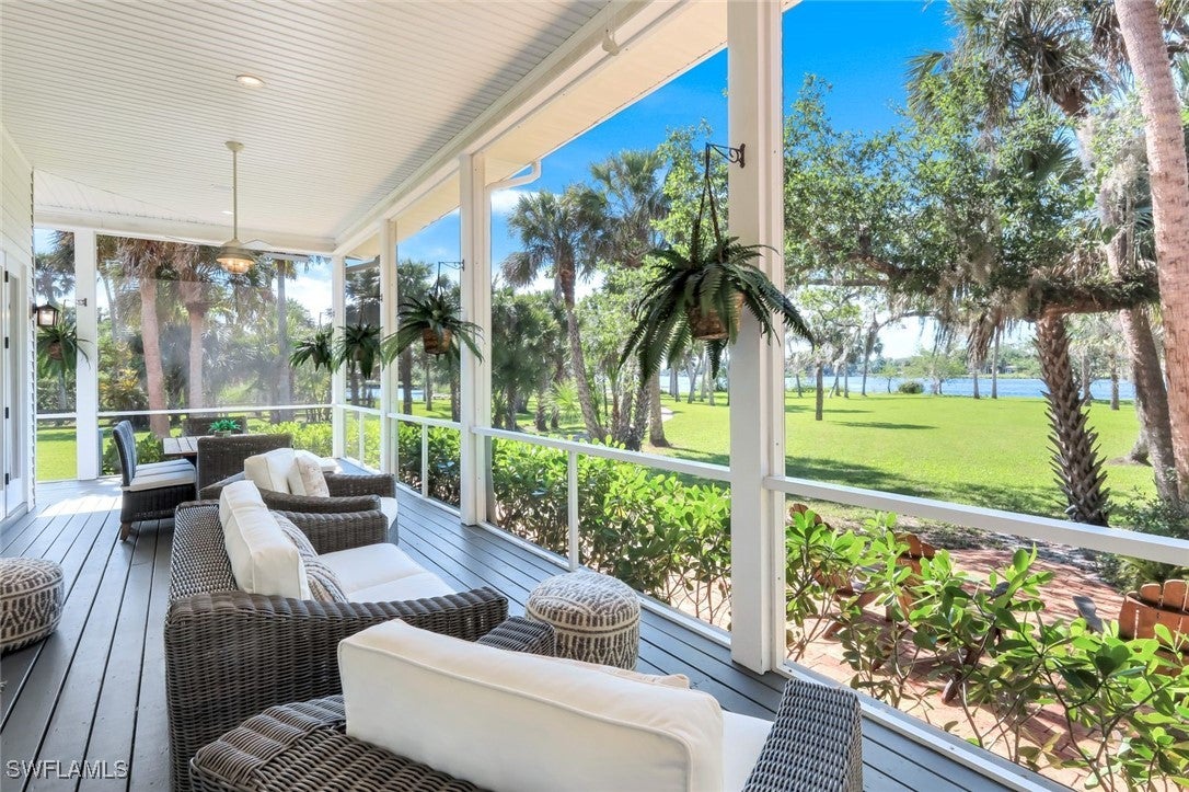 Alva, Florida, 33920, United States, 4 Bedrooms Bedrooms, ,5 BathroomsBathrooms,Residential,Active,1764865