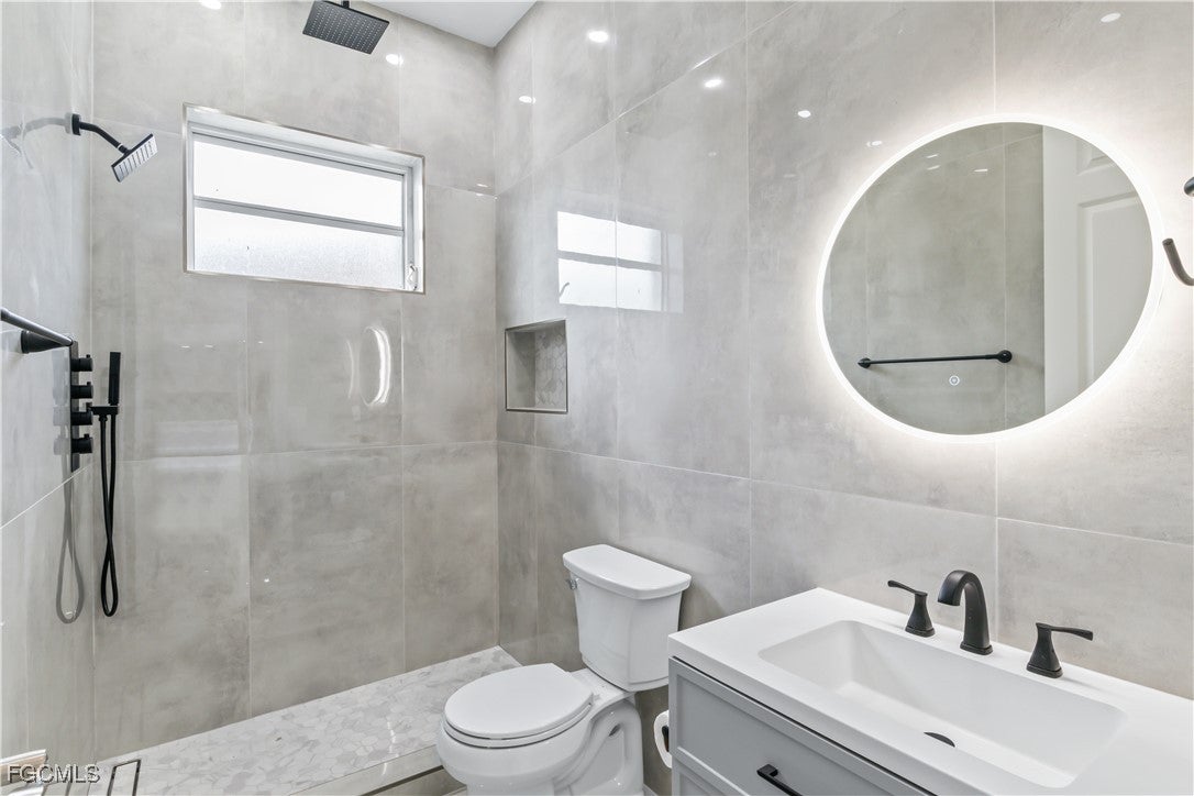 Cape Coral, Florida, 33991, United States, 4 Bedrooms Bedrooms, ,5 BathroomsBathrooms,Residential,Active,1944264