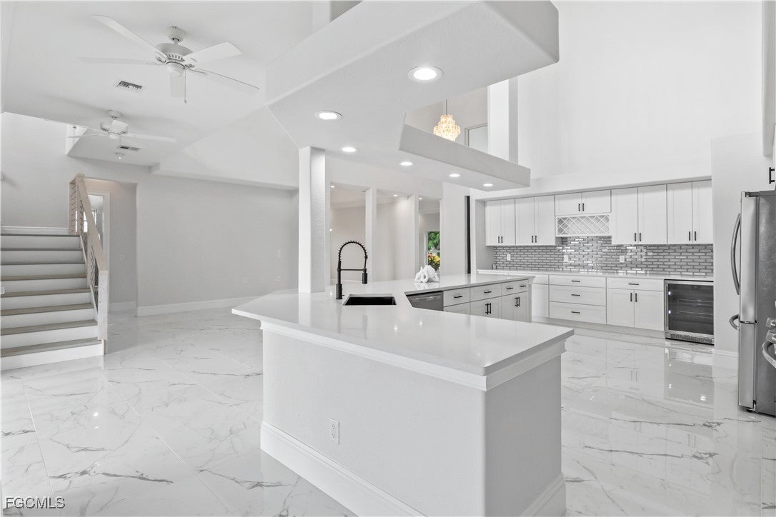 Cape Coral, Florida, 33991, United States, 4 Bedrooms Bedrooms, ,5 BathroomsBathrooms,Residential,Active,1944264