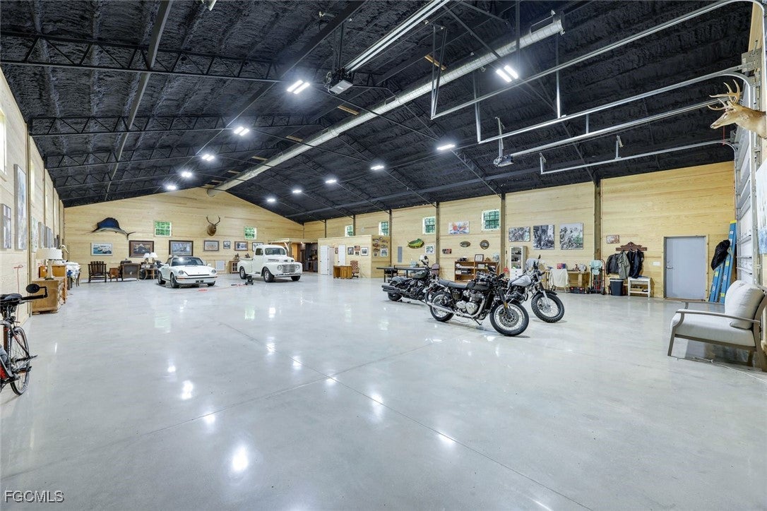 Alva, Florida, 33920, United States, 1 Bedroom Bedrooms, ,1 BathroomBathrooms,Residential,Active,1936413