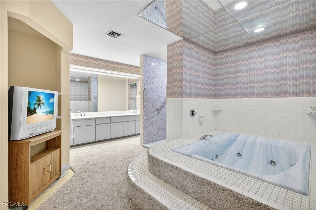 Fort Myers, Florida, 33908, United States, 5 Bedrooms Bedrooms, ,5 BathroomsBathrooms,Residential,Active,1919401