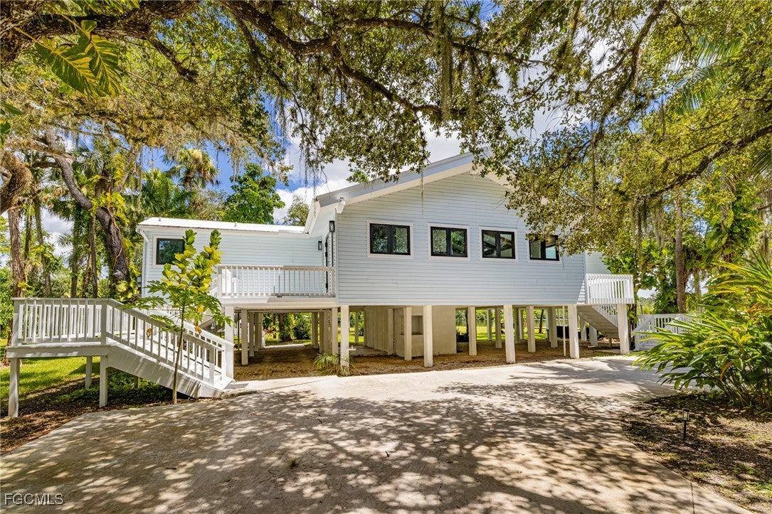 Alva, Florida, 33920, United States, 6 Bedrooms Bedrooms, ,4 BathroomsBathrooms,Residential,Active,2010171