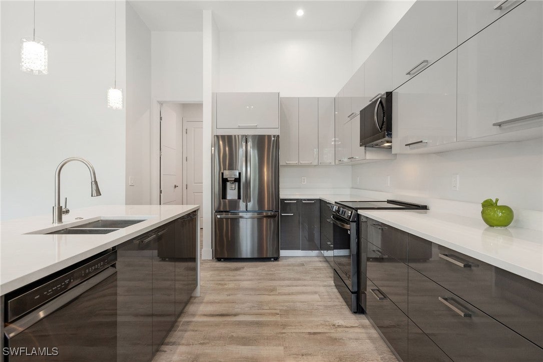 Cape Coral, Florida, 33990, United States, 3 Bedrooms Bedrooms, ,3 BathroomsBathrooms,Residential,Active,1877773