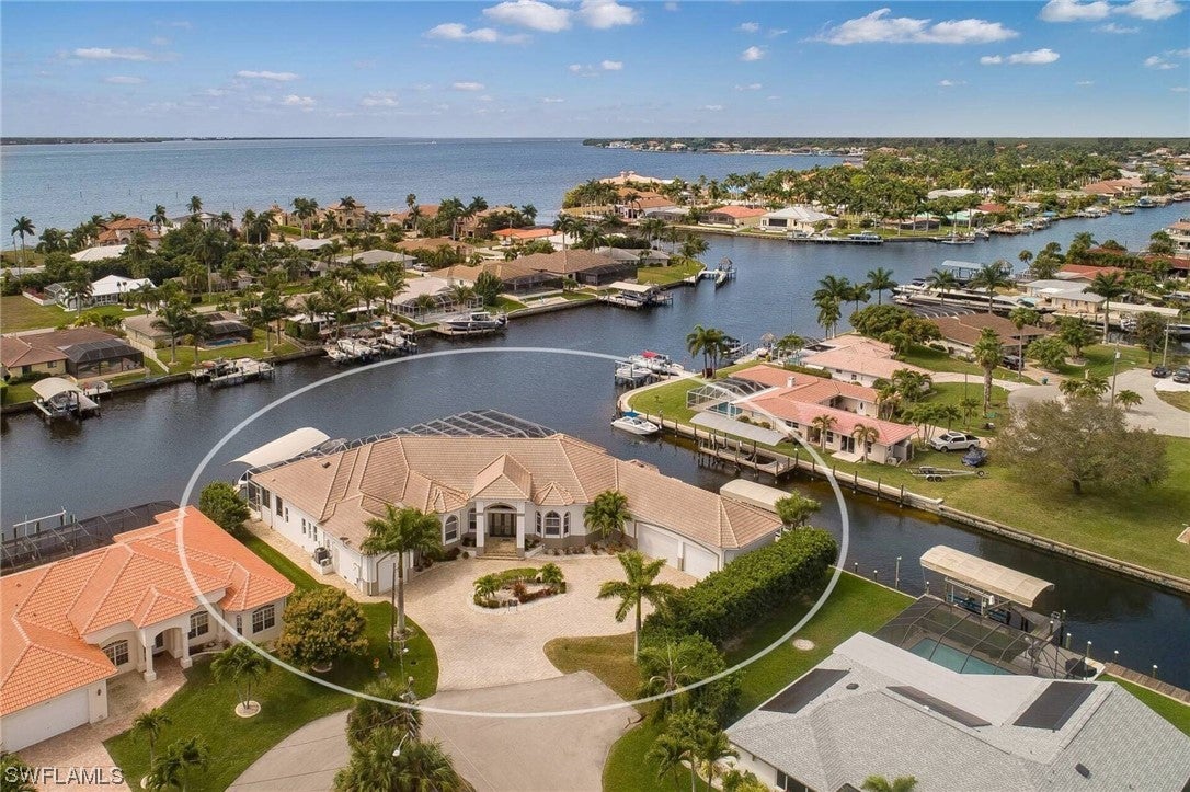 Cape Coral, Florida, 33904, United States, ,5 BathroomsBathrooms,Residential,Active,1704827