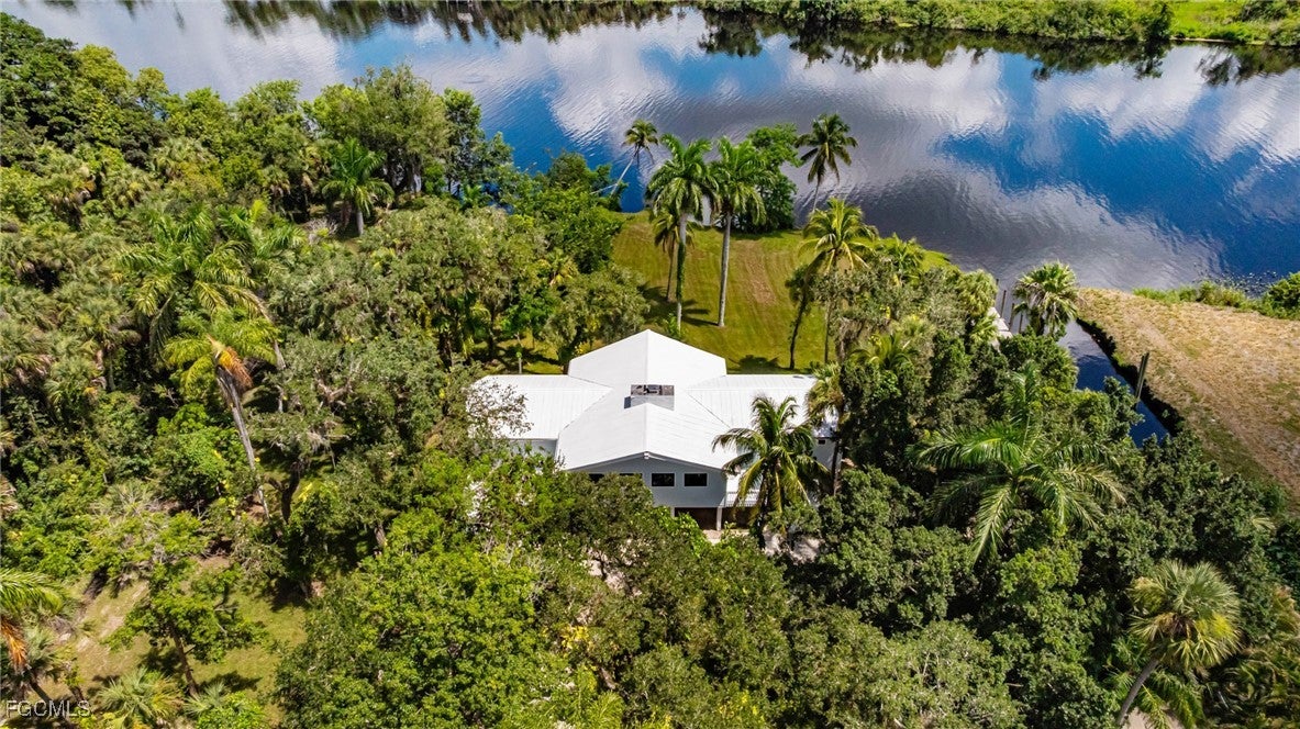 Alva, Florida, 33920, United States, 6 Bedrooms Bedrooms, ,4 BathroomsBathrooms,Residential,Active,2010171