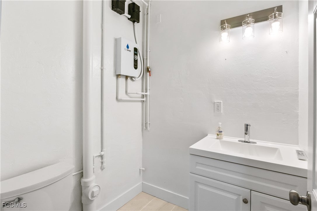 Punta Gorda, Florida, 33955, United States, 2 Bedrooms Bedrooms, ,4 BathroomsBathrooms,Residential,Active,1894224
