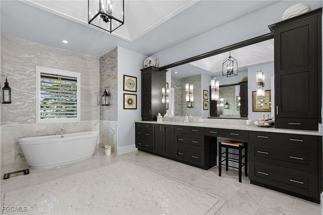 Miromar Lakes, Florida, 33913, United States, 4 Bedrooms Bedrooms, ,6 BathroomsBathrooms,Residential,Active,2010922