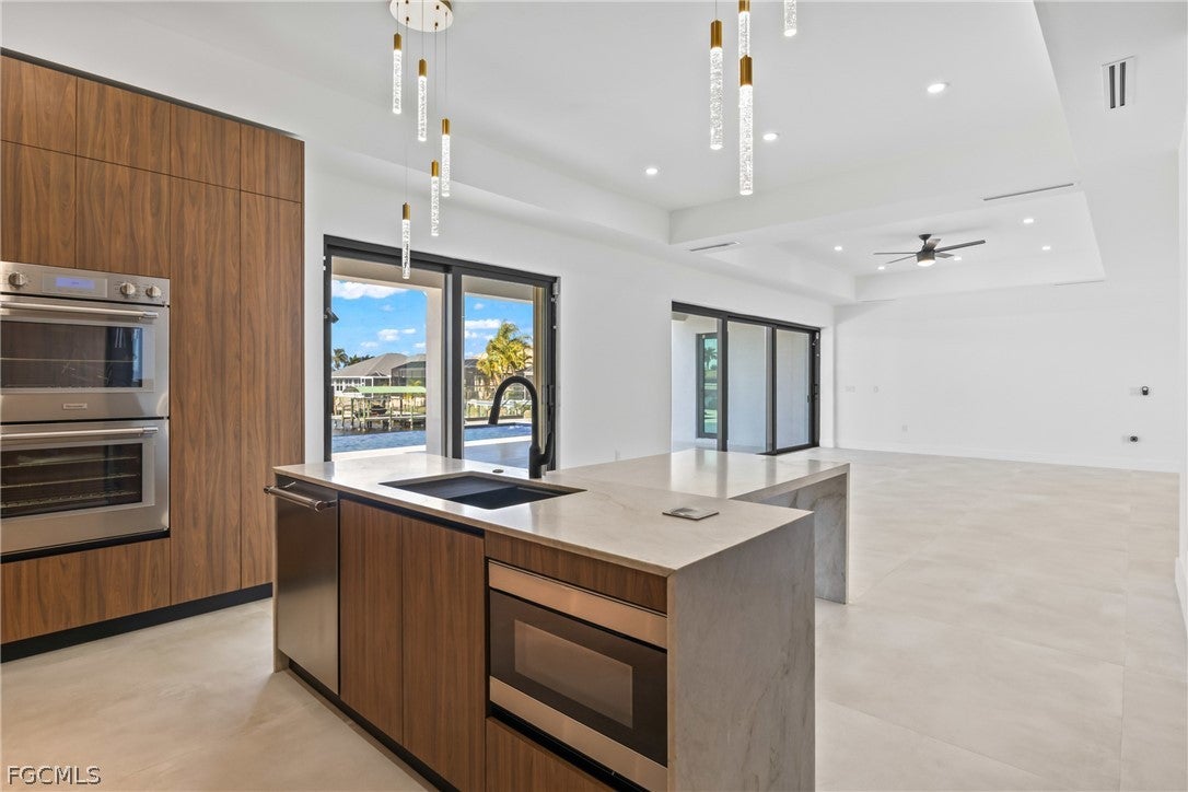 Cape Coral, Florida, 33991, United States, 6 Bedrooms Bedrooms, ,7 BathroomsBathrooms,Residential,Active,2018184